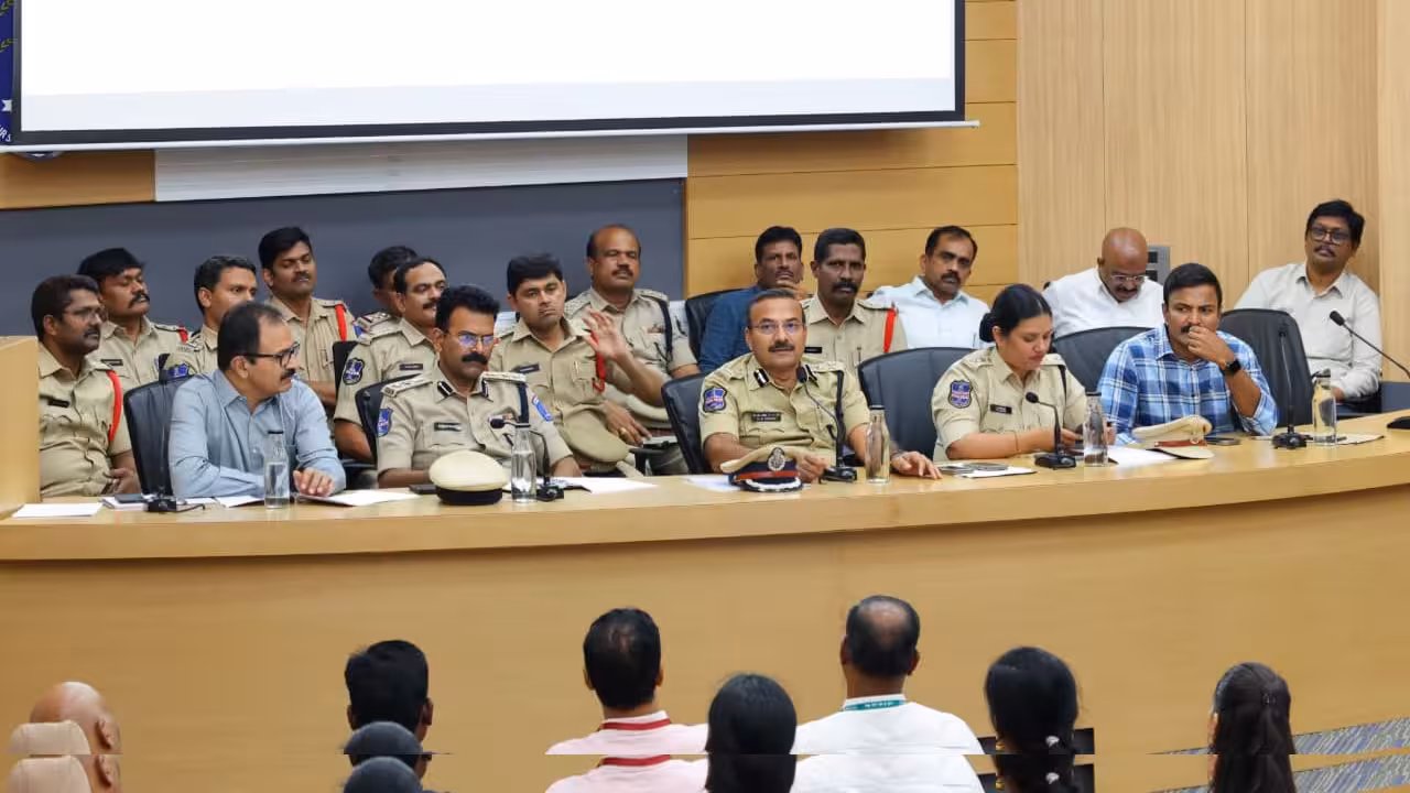 CP Ramesh | సైబర్ కేసుల దర్యాప్తులో బ్యాంకుల సహకారం కీలకం : సీపీ రమేశ్