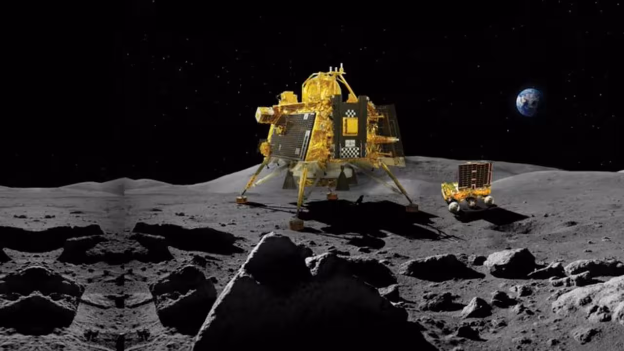 ISRO | మరోసారి అద్భుతం చేసిన ఇస్రో.. చందమామ కీలక సమాచారం పంపిన విక్రమ్ ల్యాండర్..!