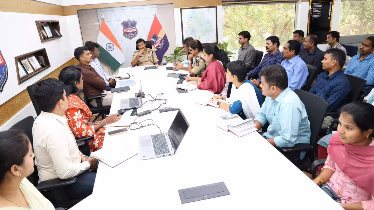 CV Anand | పోలీసింగ్లో ఏఐ వినియోగానికి.. డీజీపీ ఆఫీస్లో టెక్ టీమ్ : సీవీ ఆనంద్