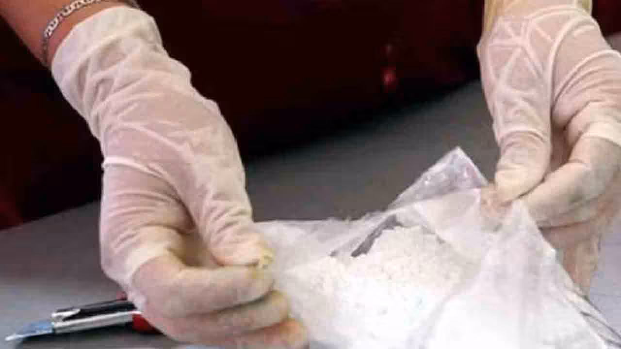 Rs 1,000 crore cocaine seized | కచ్ తీరంలో రూ.1000 కోట్ల డ్రగ్స్ పట్టివేత