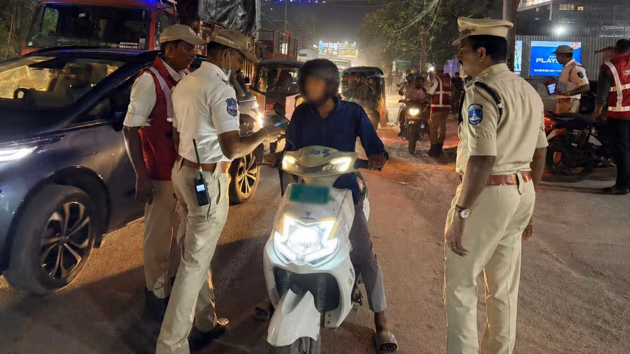 Drunk and Drive | మద్యం తాగారు.. పోలీసులకు చిక్కారు