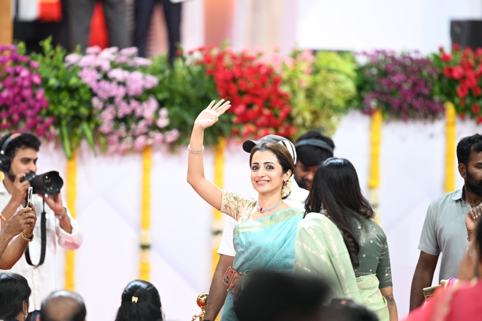 Trisha | తమిళనాడు సీఎంగా దళపతి విజయ్ – ప్రమాణ స్వీకారోత్సవంలో త్రిష సందడి – ఫొటోలు వైరల్ - Image 1