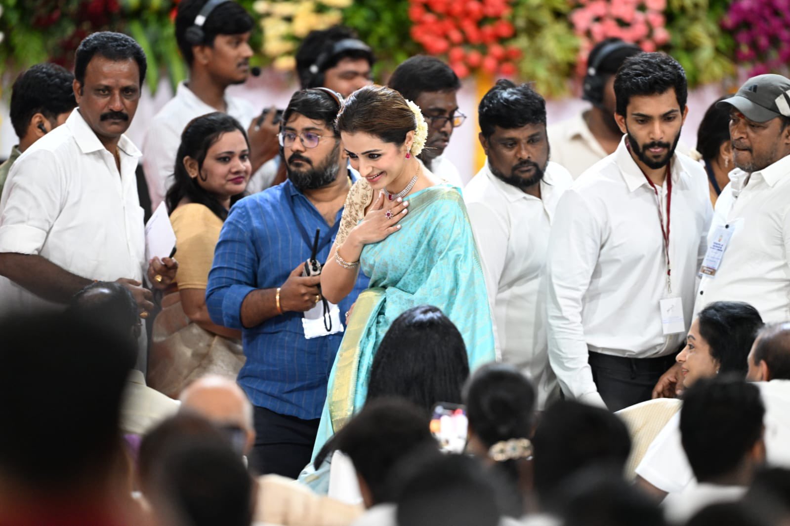 Trisha | తమిళనాడు సీఎంగా దళపతి విజయ్ – ప్రమాణ స్వీకారోత్సవంలో త్రిష సందడి – ఫొటోలు వైరల్ - Image 3