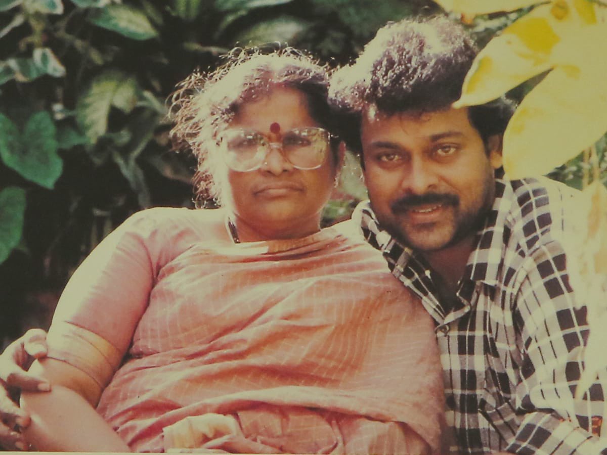Chiranjeevi | విజయాల వెనుక త్యాగం…అమ్మ – మదర్స్ డే రోజు రేర్ ఫొటోస్తో మెగాస్టార్ చిరంజీవి స్పెషల్ విషెస్ - Image 3