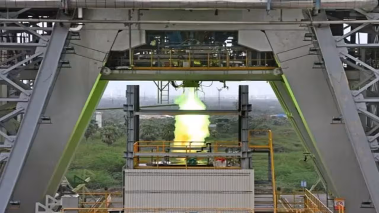 ISRO | రాస్కాస్మోస్తో ఇస్రో సెమీ క్రయోజెనిక్ ఇంజిన్ ఒప్పందం ముందడుగు..!