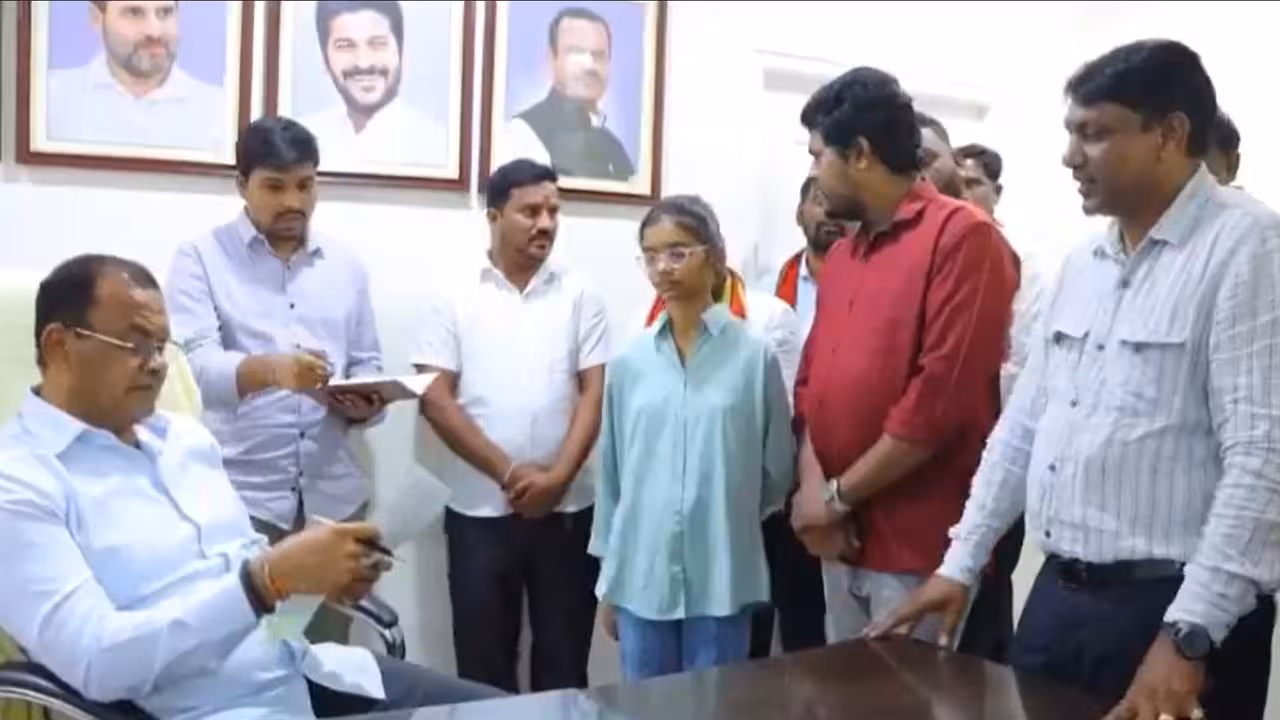 Minister Komatireddy | ఫీజు చెల్లించి.. సర్టిఫికెట్లు ఇప్పించి.. గొప్ప మనసు చాటుకున్న మంత్రి కోమటిరెడ్డి