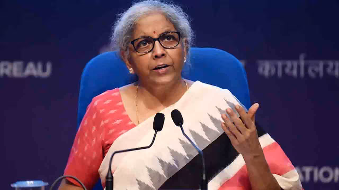 Nirmala Sitharaman | దేశ ఆర్థిక వ్యవస్థ బలంగా ఉంది.. ప్రజల్లో భయాందోళనలు సృష్టించే ప్రయత్నం తగదు : నిర్మలమ్మ