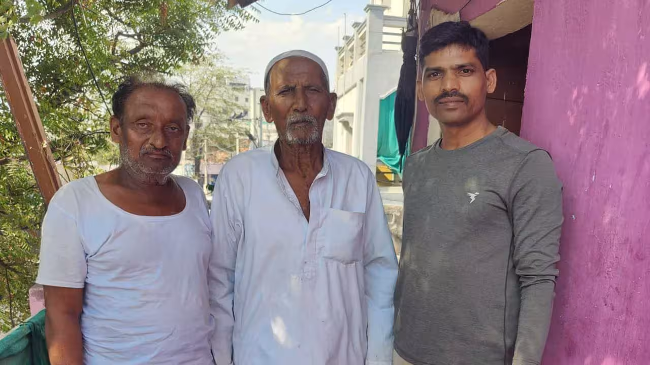 Old Man Missing | తండ్రి తప్పిపోయాడు.. కొడుకు ఫిర్యాదు చేయడానికెళ్లాడు.. ఆ తర్వాత ఏమైందంటే!