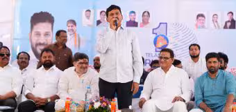 Ponguleti Srinivas Reddy | పట్టణ పేదలకు రేవంతన్న కానుక.. తొలి విడతలో లక్ష ఇందిరమ్మ ఇళ్లు: పొంగులేటి
