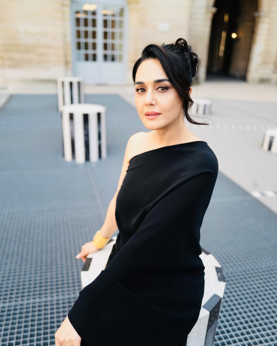 Preity Zinta | ఎనిమిదేళ్ల తర్వాత కెమెరా ముందుకు ఐపీఎల్ ఓనర్ – వైబ్తో రీఎంట్రీ - Image 1