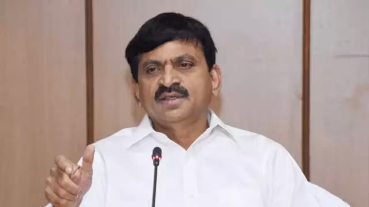 Ponguleti Srinivas Reddy | జర్నలిస్టులందరికీ హైదరాబాద్లో ఇండ్ల స్థలాలు: మంత్రి పొంగులేటి శ్రీనివాస రెడ్డి