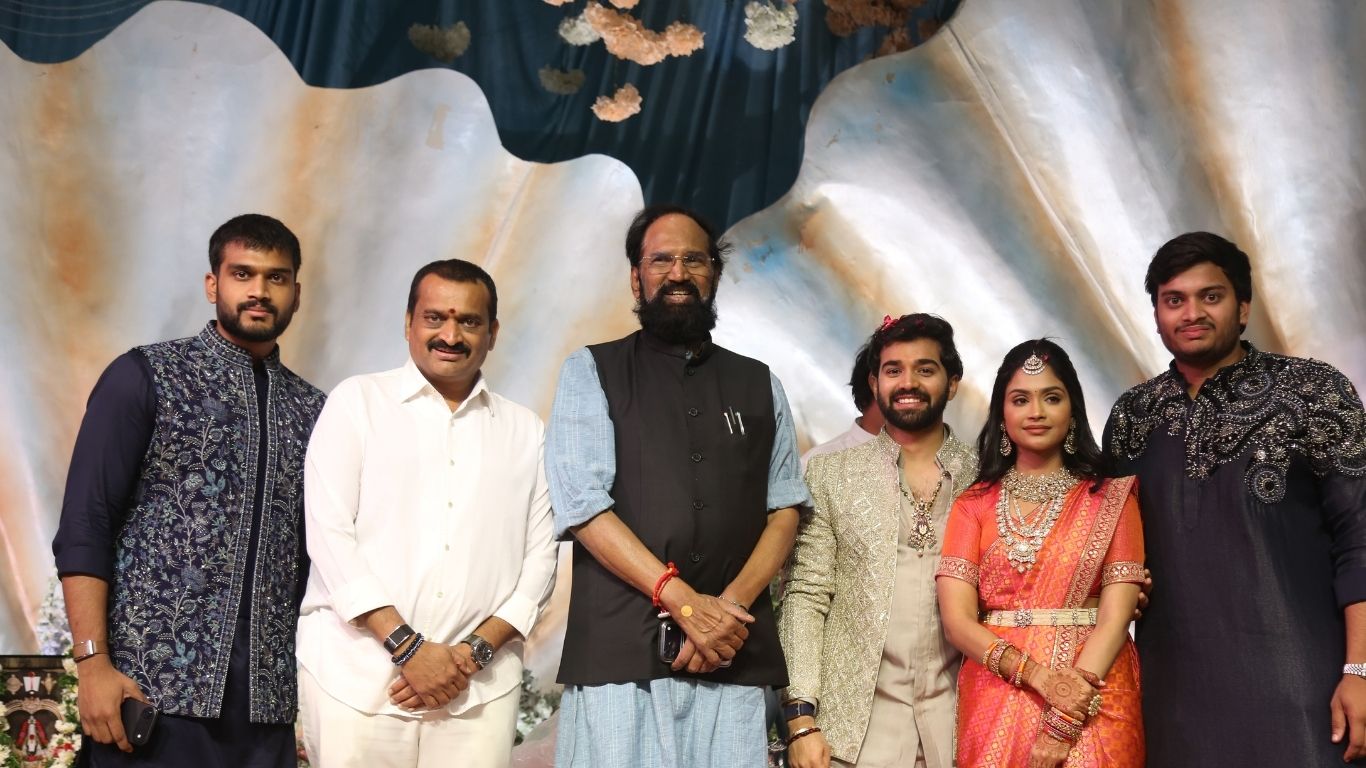 Bandla Ganesh | సందడిగా బండ్ల గణేష్ కూతురు ఎంగేజ్మెంట్ వేడుక – హాజరైన రాజకీయ, సినీ ప్రముఖులు ఎవరంటే? - Image 6