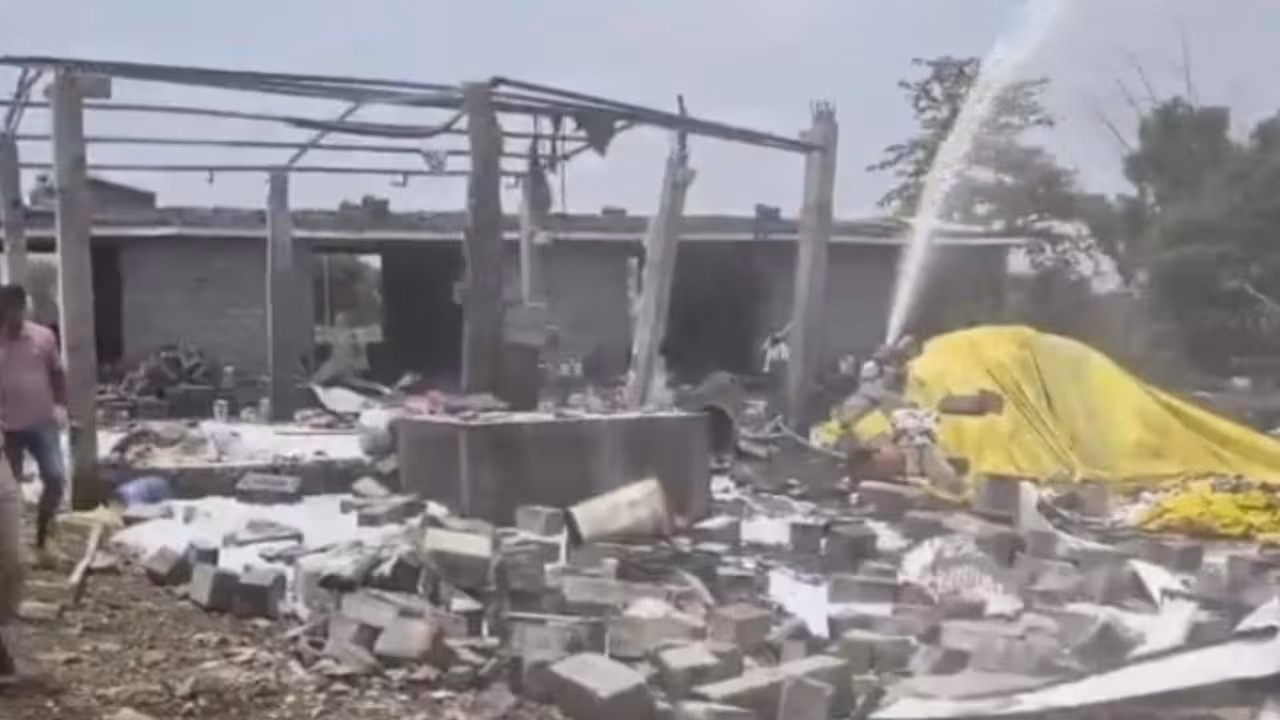 Fireworks Factory Blast | బాణాసంచా ఫ్యాక్టరీలో భారీ పేలుడు.. నలుగురి మృతి