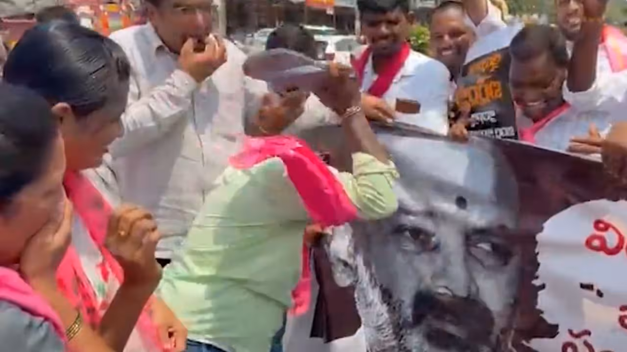 BRS Protest | బండి సంజయ్ని బర్తరఫ్ చేయాలి.. పట్టణ కేంద్రాల్లో బీఆర్ఎస్ భారీ నిరసనలు