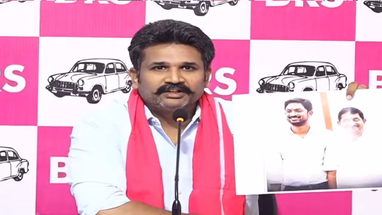Manne Krishank | వేం నరేందర్రెడ్డి అసైన్డ్ భూములను దోచుకుంటున్నడు.. రేవంత్రెడ్డితో పోటీ పడుతున్నడు: మన్నే క్రిశాంక్