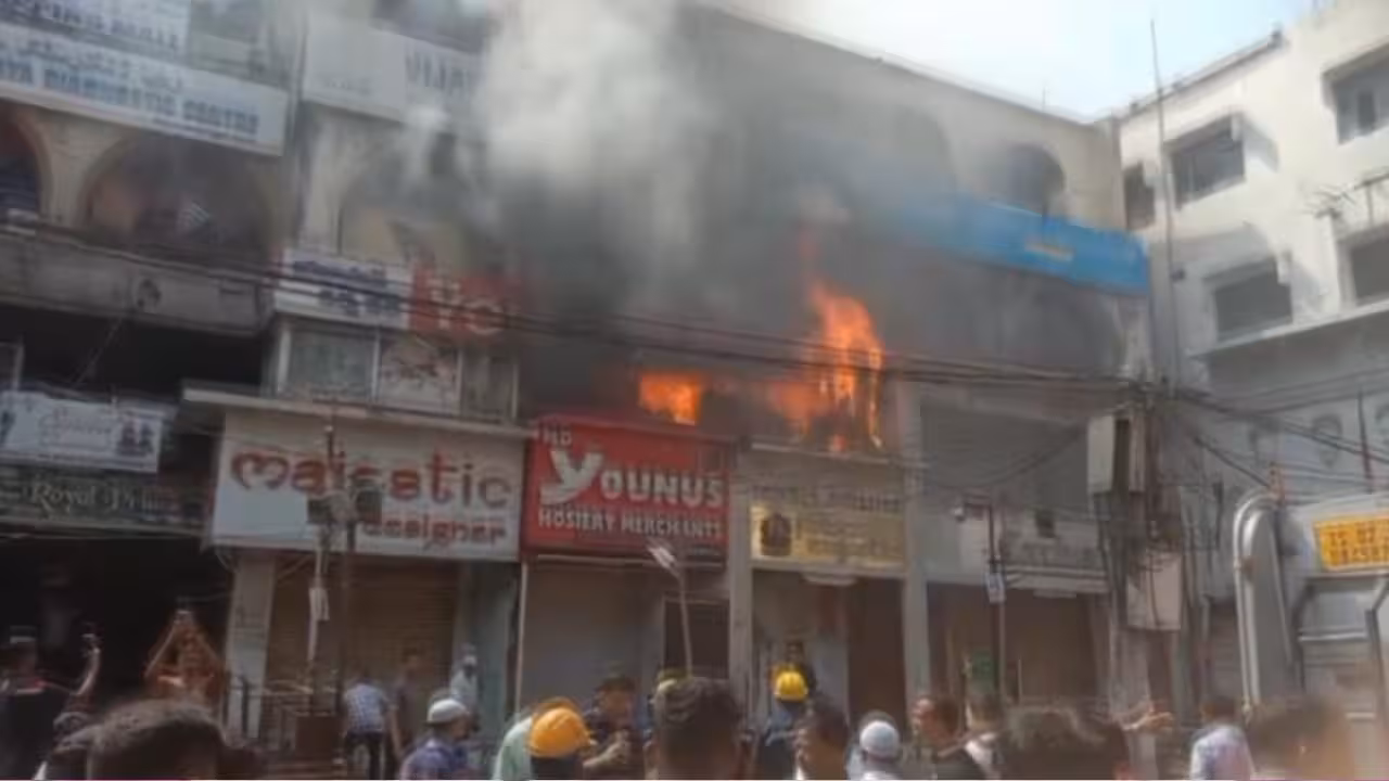 Fire Accident | పాతబస్తీలో భారీ అగ్నిప్రమాదం