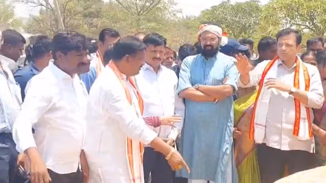 Uttamkumar Reddy | హామీ ఇస్తున్నాం.. ప్రతి గింజనూ కొంటాం: రైతులకు మంత్రి ఉత్తమ్ భరోసా