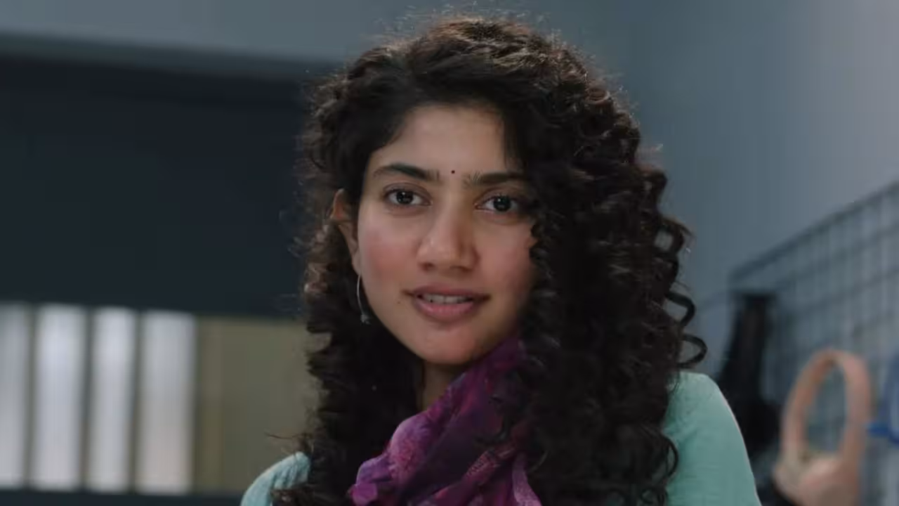 Sai Pallavi | సాయిపల్లవి బాలీవుడ్ డెబ్యూ మూవీ ఓటీటీ రిలీజ్లో ట్విస్ట్ – నేరుగా యూట్యూబ్లో స్ట్రీమింగ్!