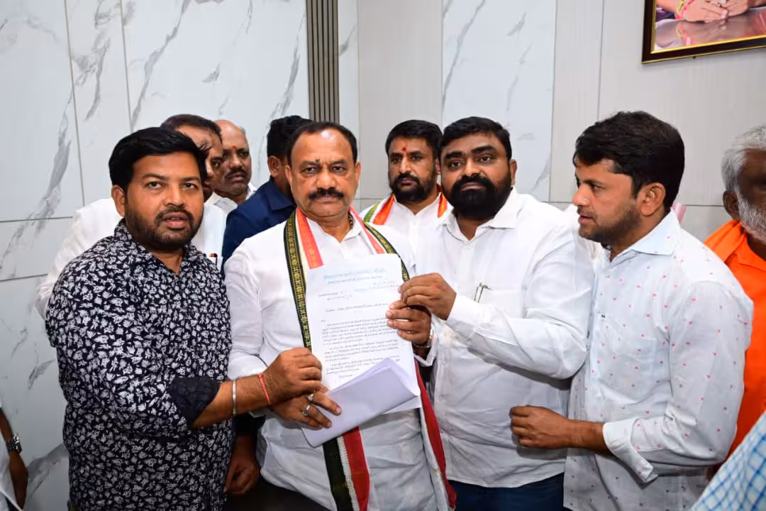 Telangana activists meets TPCC Chief | గరిష్ఠ వయోపరిమితి పెంచండి.. మహేష్ కుమార్ గౌడ్ కు ఉద్యమకారుల వినతి