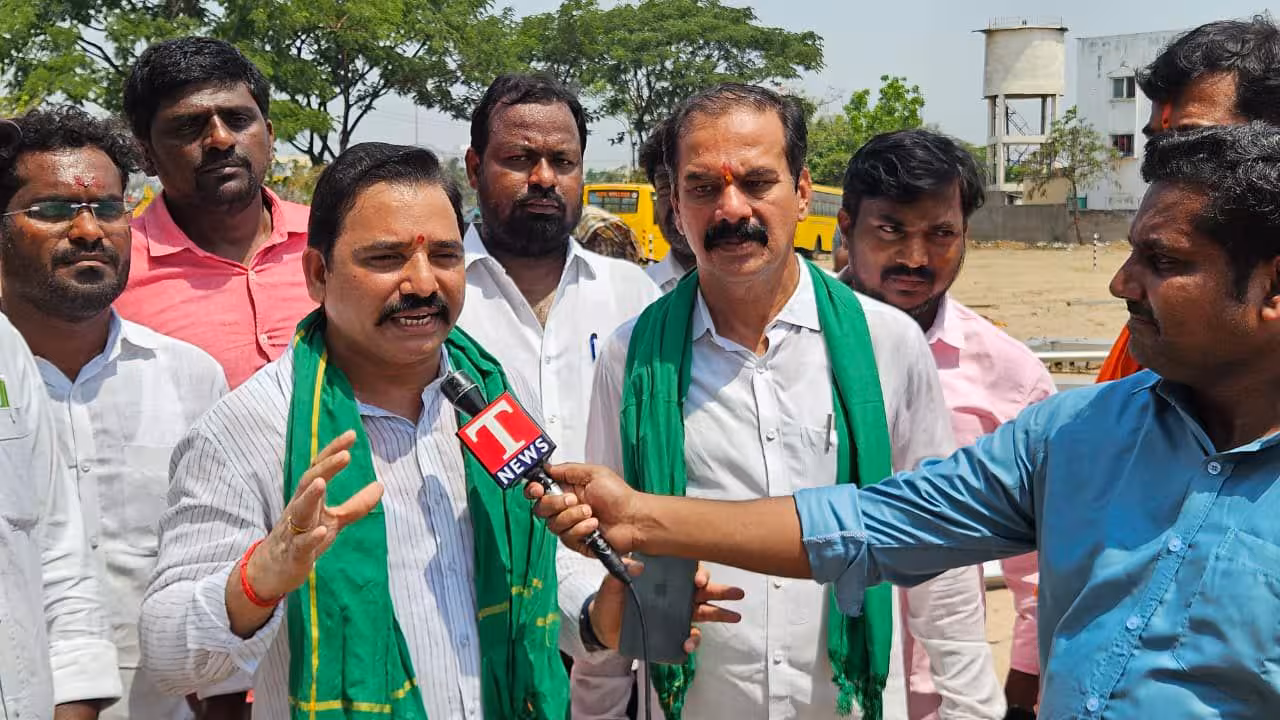 Kethireddy Vasudeva Reddy | మీ హామీల అమలు.. నేతి బీరకాయలో నెయ్యంత