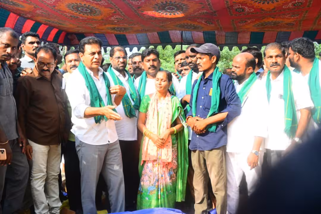 KTR | రైతుల బాధలు వింటూ.. భరోసా ఇస్తూ