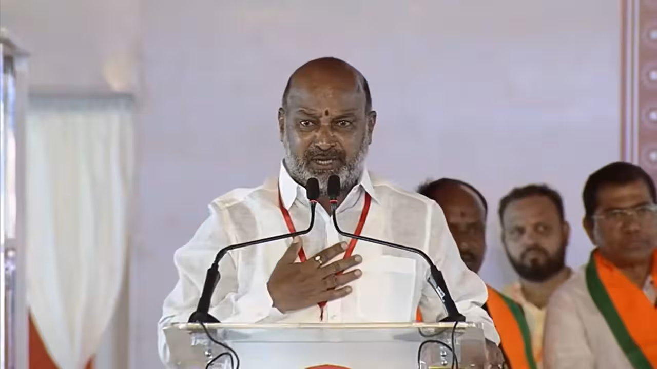 Bandi Sanjay | ఎప్పటికీ పార్టీ తలవంచే పని చేయను.. కంటతడి పెట్టిన బండి సంజయ్