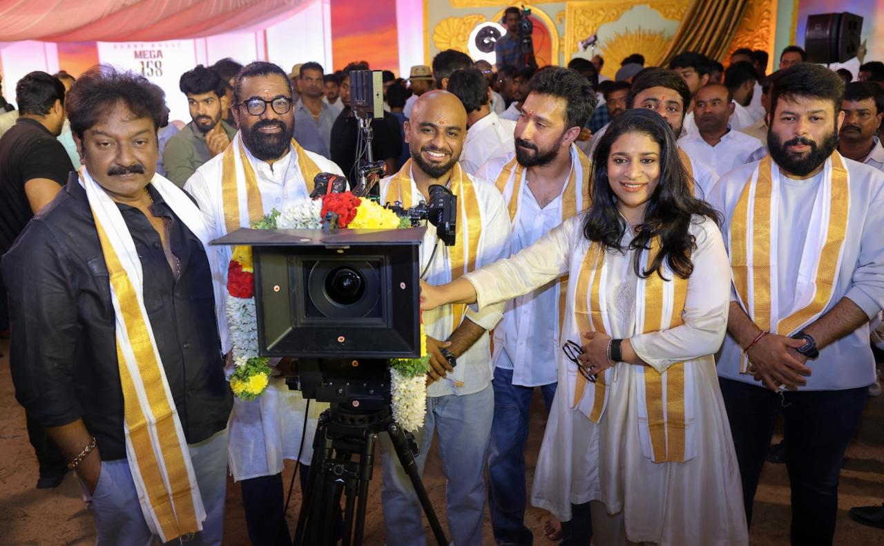 మెగా 158 మూవీలో మలయాళ యంగ్ హీరోయిన్ అనస్వర రాజన్ కీలక పాత్రలో కనిపించబోతుంది.