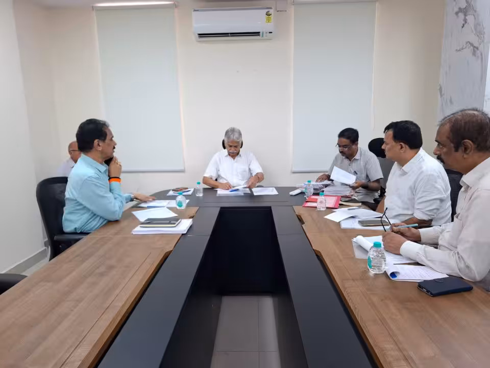 K Srinivas Reddy | 21 మంది జర్నలిస్టు కుటుంబాలకు ఆర్థిక సాయం: మీడియా అకాడమీ చైర్మన్ కే శ్రీనివాస్రెడ్డి