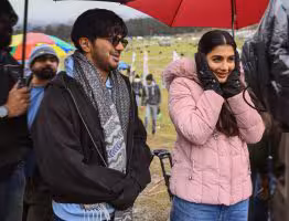 Pooja Hegde | టాలీవుడ్లోకి బుట్టబొమ్మ రీఎంట్రీ.. దుల్కర్ సల్మాన్తో రొమాంటిక్ లవ్ స్టోరీ