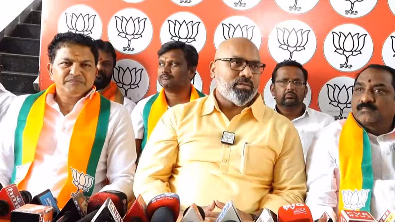 Dharmapuri Arvind | కేసీఆర్ను తిట్టించేందుకే.. కవితతో సీఎం రేవంత్ పార్టీ పెట్టించారు : ఎంపీ ధర్మపురి అరవింద్