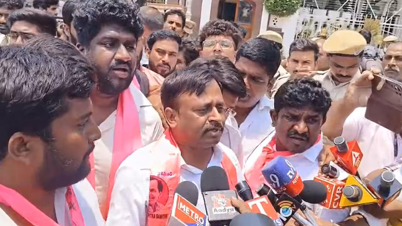 Gellu Srinivas Yadav | పేపర్ లీకేజీలకు కేరాఫ్ అడ్రస్గా బీజేపీ డబుల్ ఇంజిన్ సర్కార్ రాష్ట్రాలు: గెల్లు శ్రీనివాస్ యాదవ్