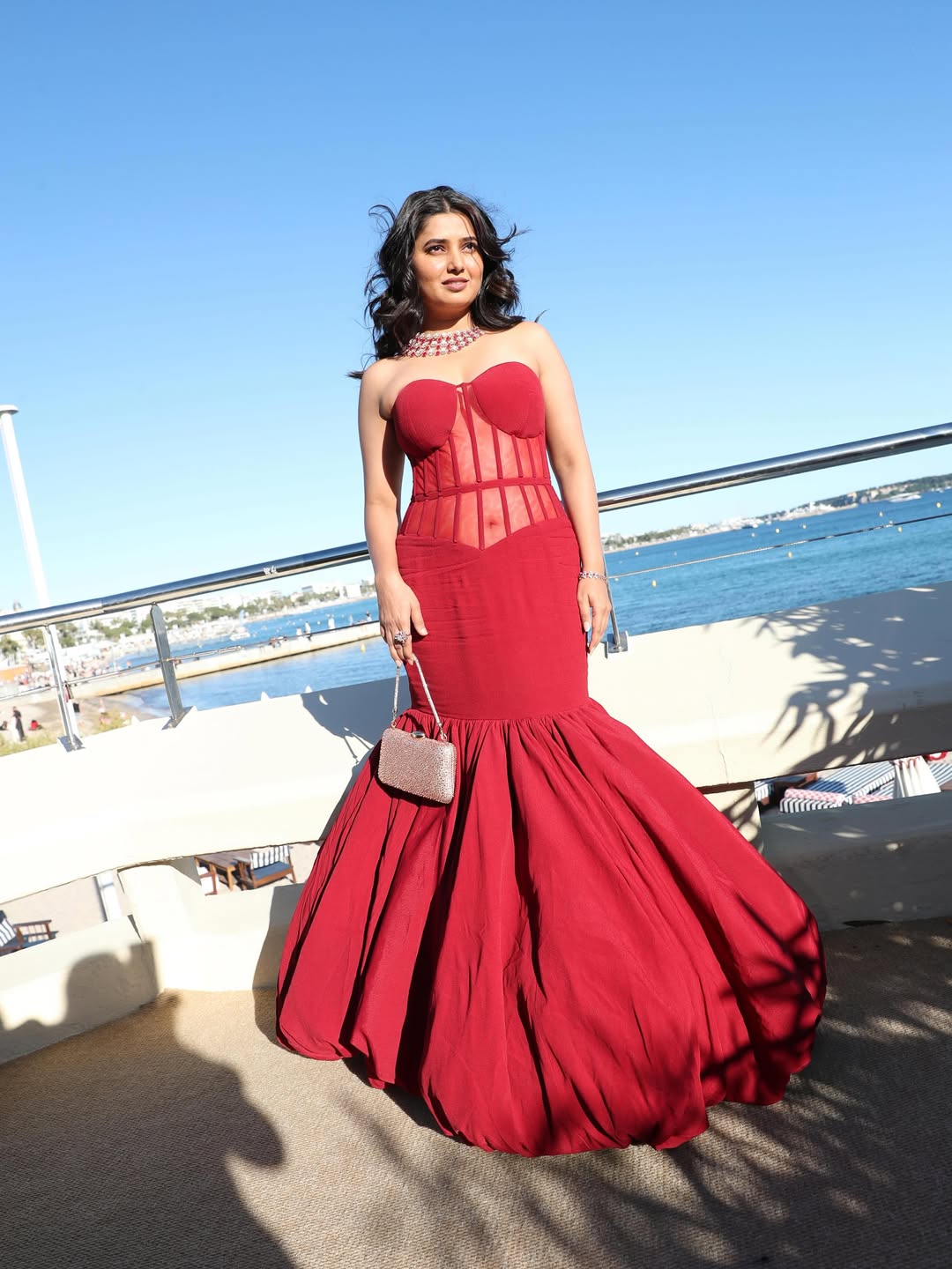 Cannes 2026 | కేన్స్ రెడ్ కార్పెట్పై చీరకట్టులో మరాఠీ హీరోయిన్ సందడి - Image 4
