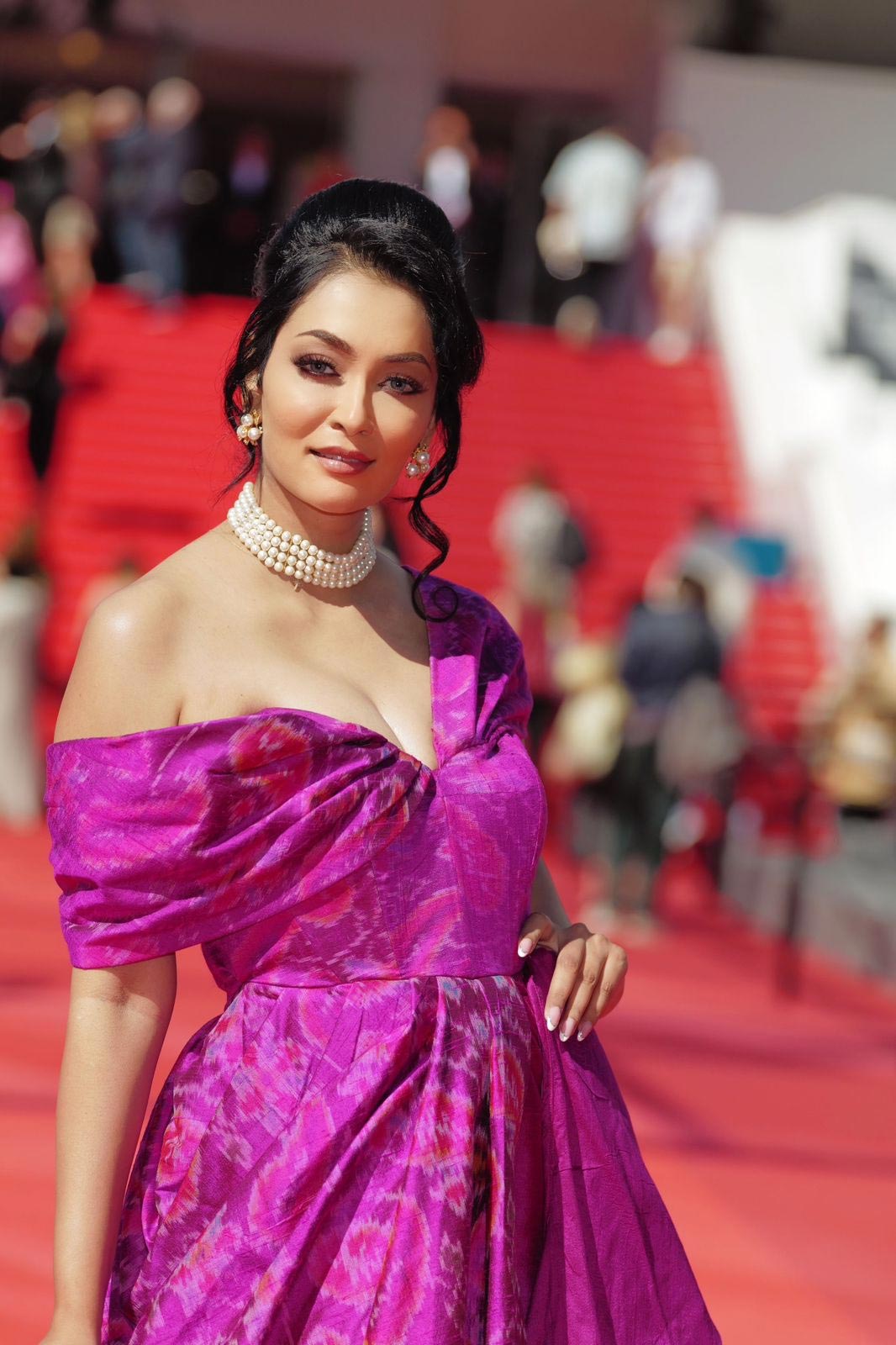 Rashmi Thakur Shines at Cannes 2026 in Pochampally Ikat and Pearls