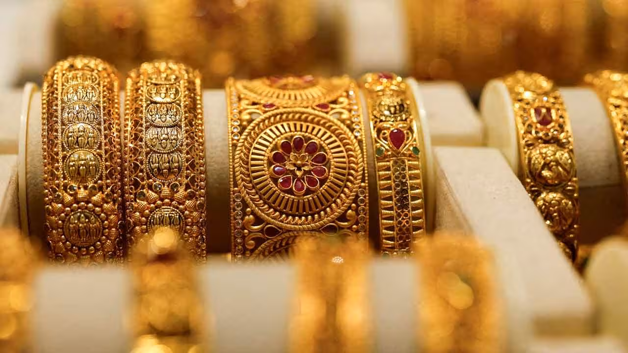 Gold And Silver Prices Today | గోల్డ్ ధరలు జంప్.. డాలర్ బలహీనపడడంతో మళ్లీ మెరుపులు..