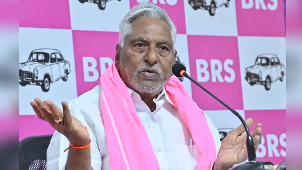 Jeevan Reddy | రేవంత్ రెడ్డి గారూ.. వైఎస్సార్ కోసమైనా ఆ పథకాన్ని కొనసాగించు : జీవన్ రెడ్డి