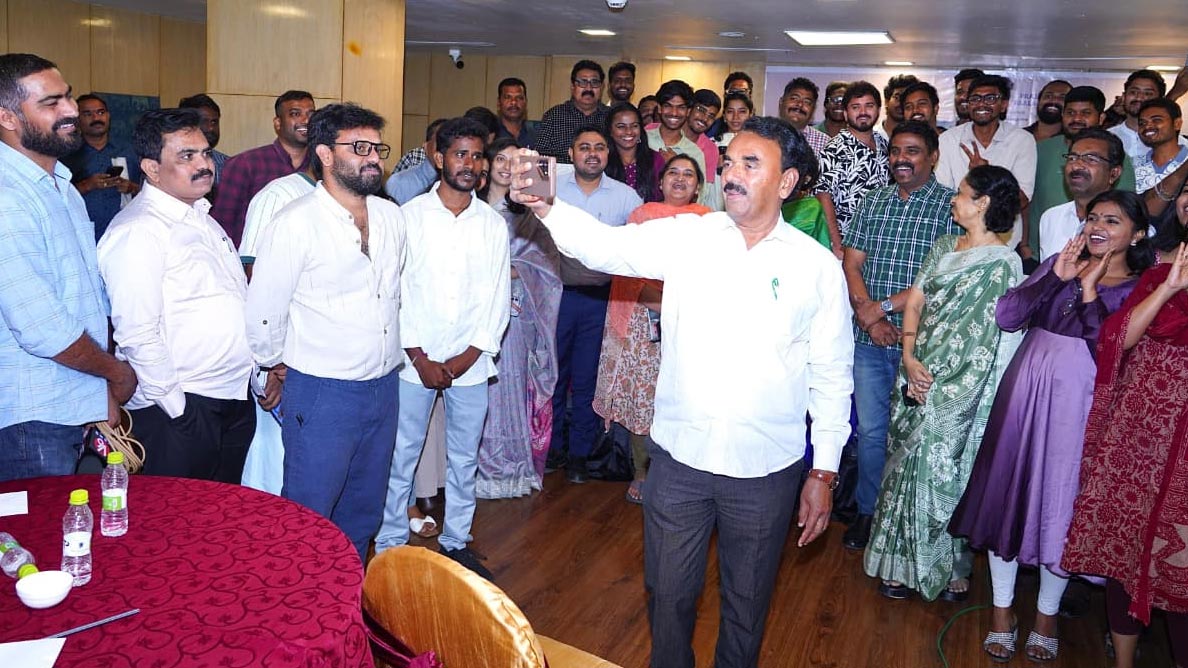 Jupally Krishna Rao | తెలంగాణ టూరిజం బ్రాండ్ అంబాసిడర్లు మీరే: సోషల్ మీడియా క్రియేటర్లకు మంత్రి జూపల్లి బంపర్ ఆఫర్