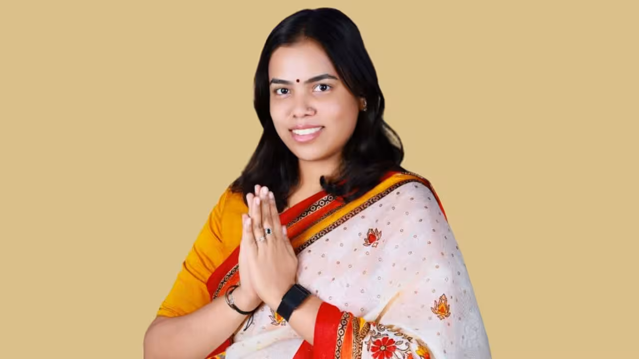 S Keerthana | విజయ్ మంత్రివర్గంలో ఏకైక మహిళ.. అతి పిన్నవయస్కురాలిగా రికార్డు