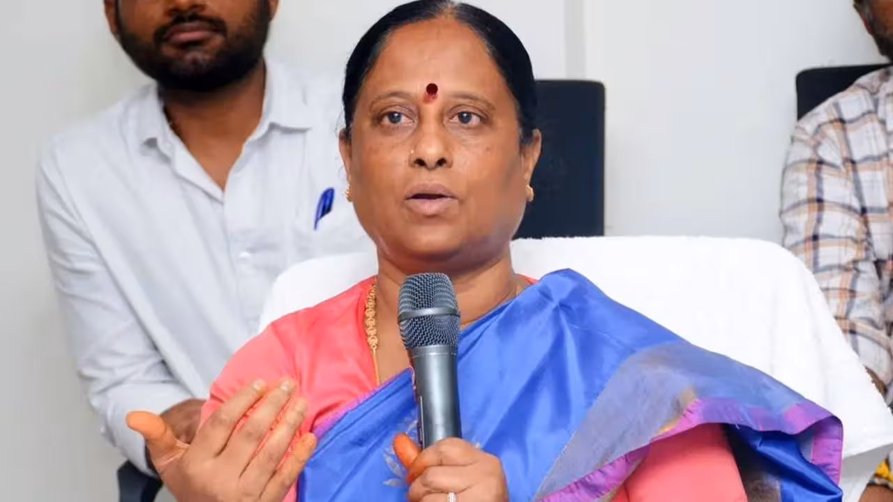 Konda Surekha | తప్పుచేయనంత వరకు ఎవరికీ భయపడొద్దు: మంత్రి కొండా సురేఖ