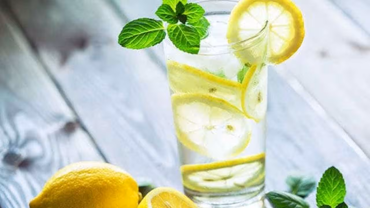 Lemon And Honey Water | నెల రోజుల పాటు నిమ్మరసం, తేనె నీళ్లను తాగితే శరీరంలో మార్పులు కనిపిస్తాయా.. నిపుణులు ఏమంటున్నారు..?