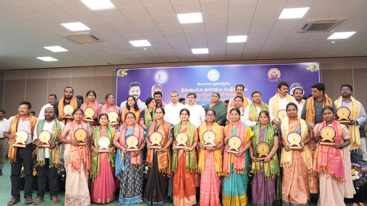 Ponnam Prabhakar MJP Gurukulam | 8వ తరగతి నుంచే నీట్, ఎంసెట్ కోచింగ్: ఎంజేపీ గురుకులాలపై మంత్రి పొన్నం కీలక ఆదేశాలు