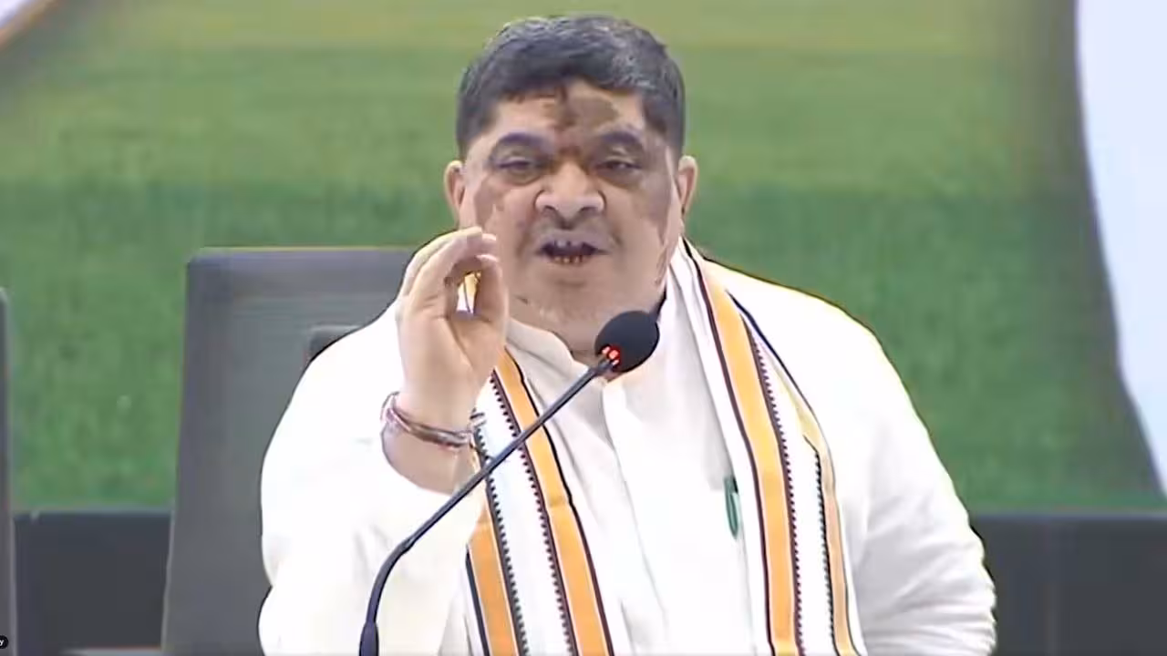 Ponnam Prabhakar | మీరు 10 వేల గ్రామాల్లో ఒక్క ఇల్లు కూడా కట్టలేదు.. చాలెంజ్కి సిద్ధమా..? కేటీఆర్కు పొన్నం సవాల్