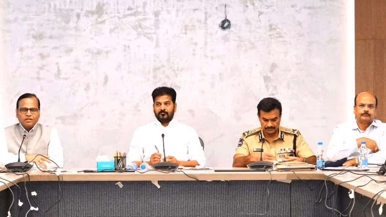Revanth Reddy | కొత్త సవాళ్లకు అనుగుణంగా పోలీసు శాఖ సిద్ధం కావాలి: సీఎం రేవంత్