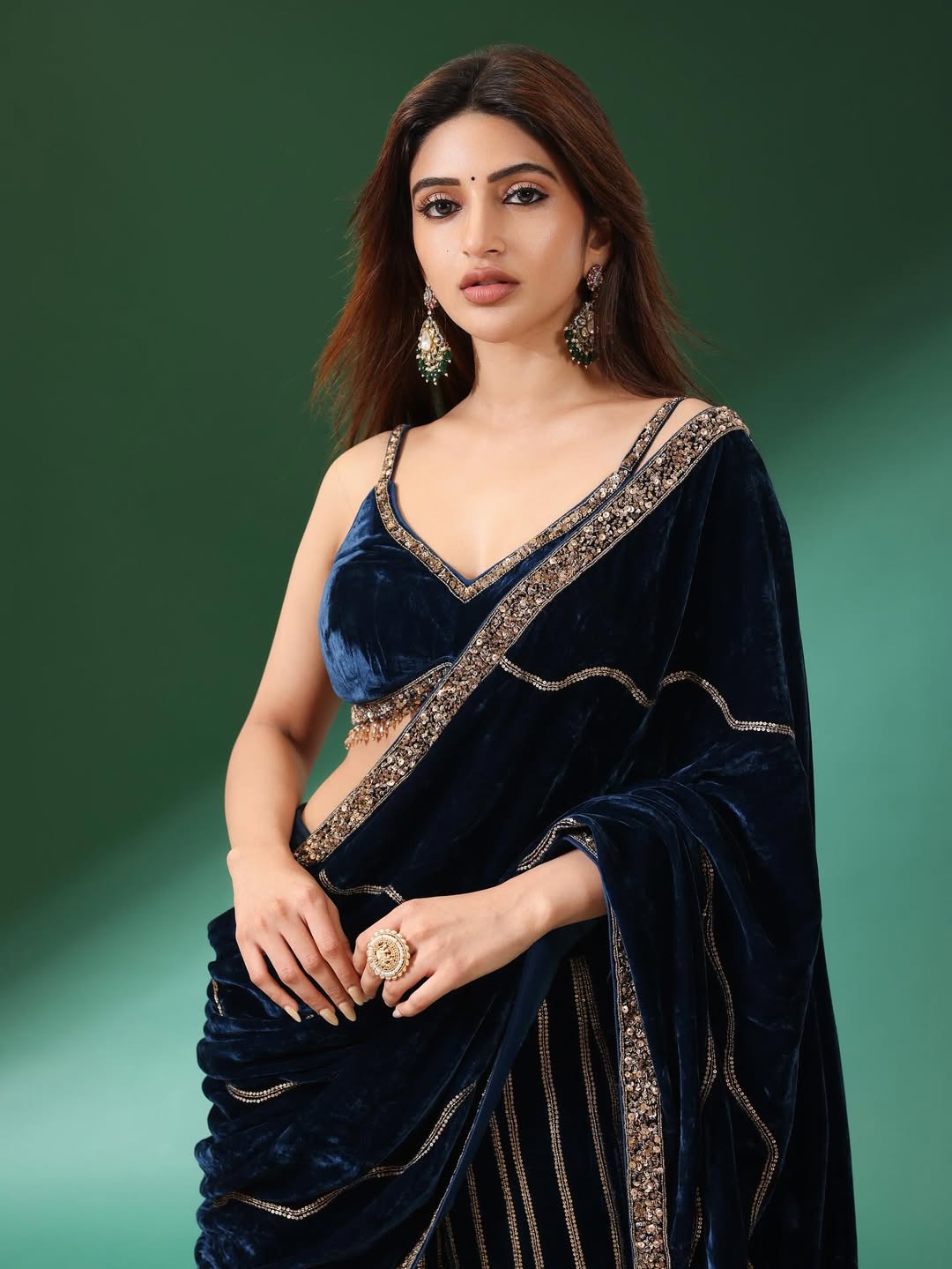 డేటింగ్ రూమర్లపై శ్రీలీల టీమ్ క్లారిటీ ఇచ్చింది. అవన్నీ అవాస్తవాలేనని పేర్కొన్నది.