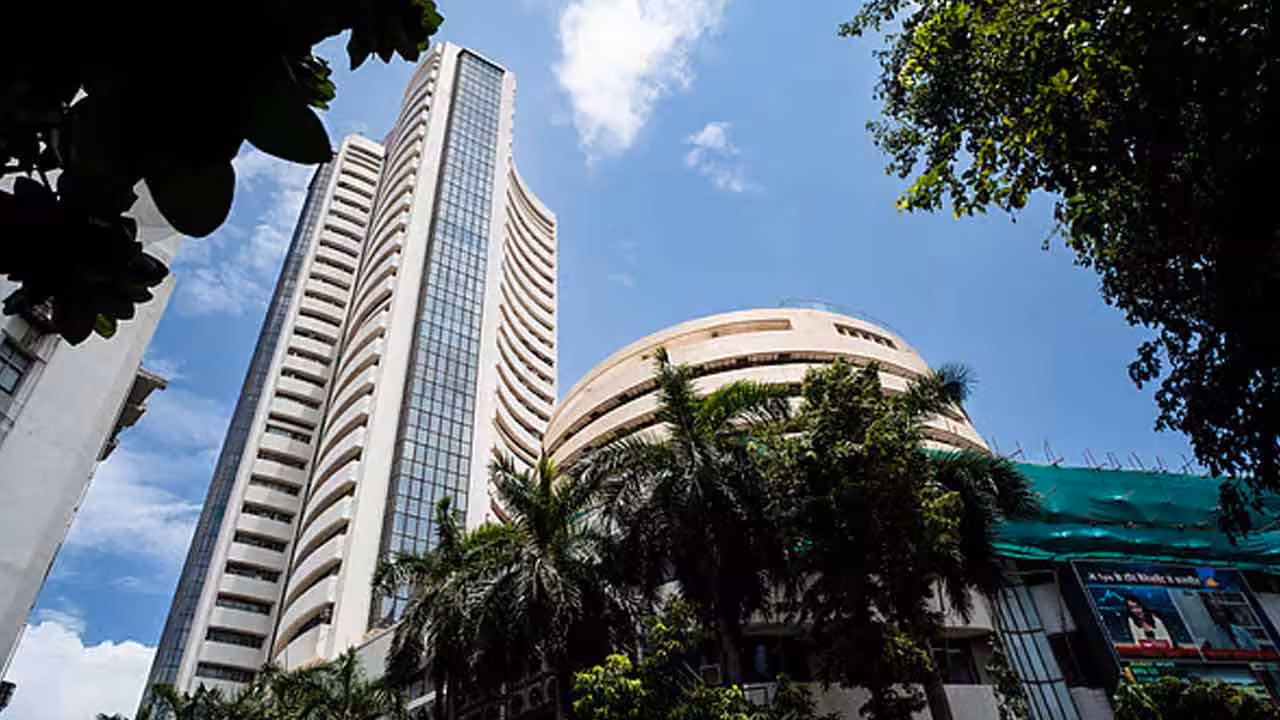 Stock Markets | మార్కెట్లు మళ్లీ జోష్లో.. సెన్సెక్స్ 389 పాయింట్లు పైకి..